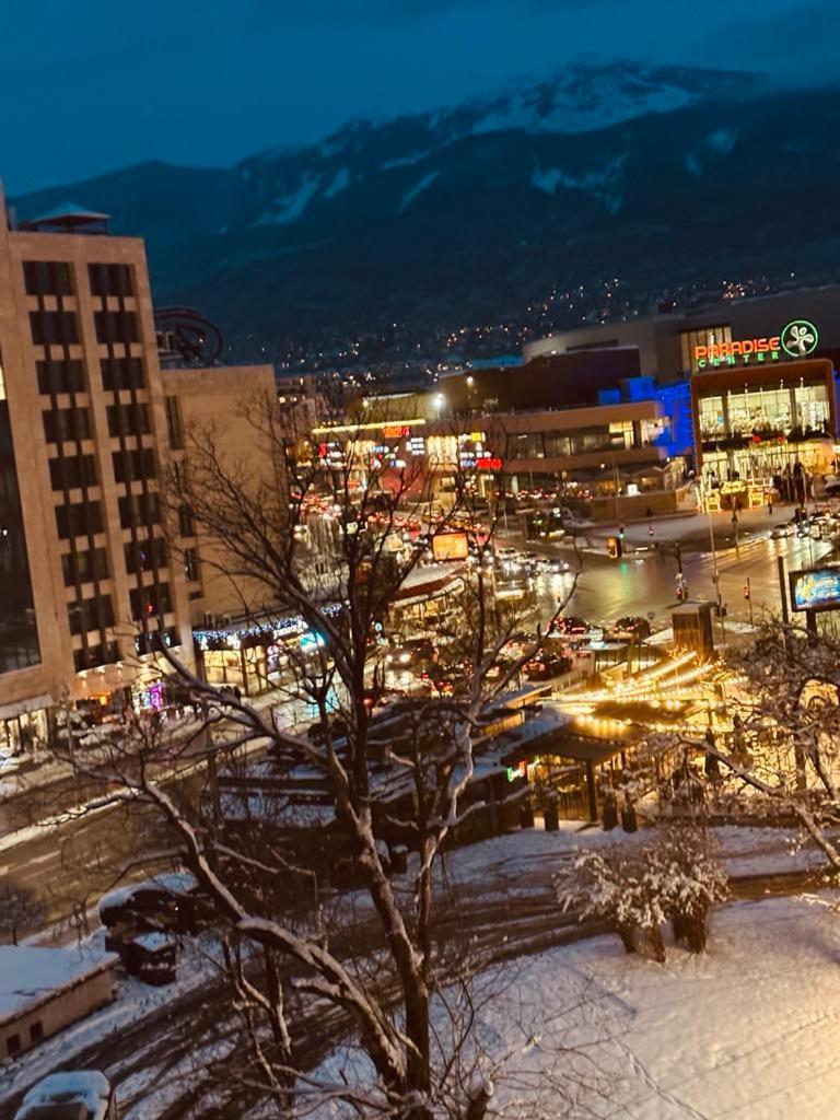 Spacious With A Mountain View, Big Balcony And Parking Apartment