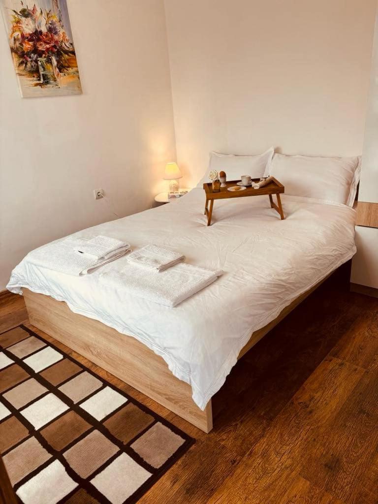 Apartment Spacious With A Mountain View, Big Balcony And Parking *