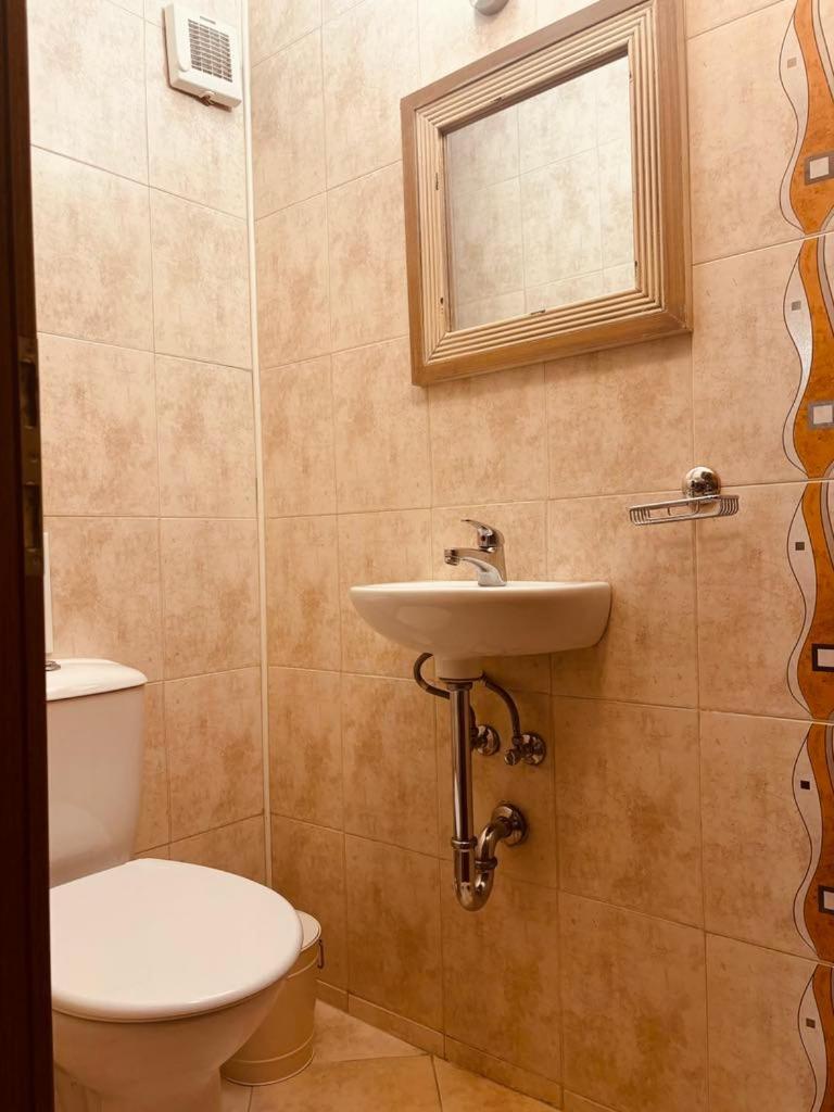 Apartment Spacious With A Mountain View, Big Balcony And Parking *