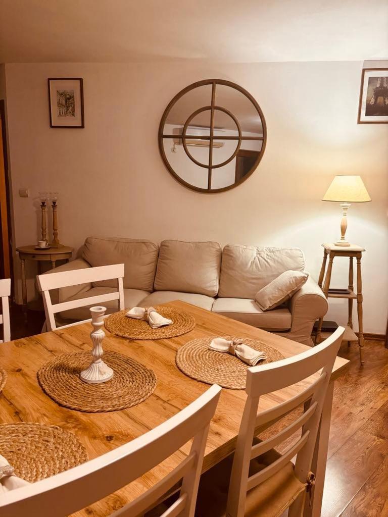 Apartment Spacious With A Mountain View, Big Balcony And Parking Sofia
