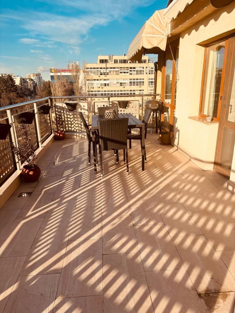 Spacious With A Mountain View, Big Balcony And Parking Apartment *
