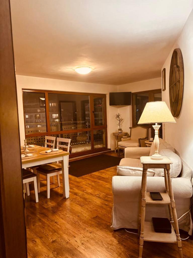 Spacious With A Mountain View, Big Balcony And Parking Appartamento Sofia